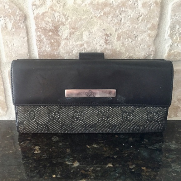 Authentic Gucci Wallet - Picture 2 of 8